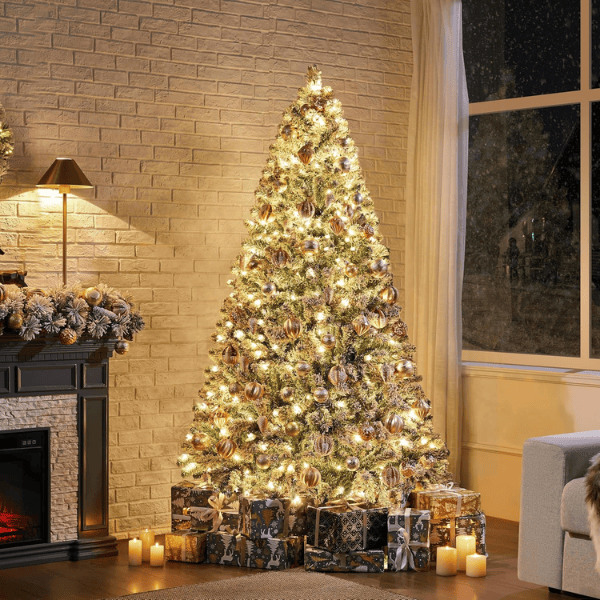 Pre-Lit Artificial Christmas Tree with 250 Warm White Lights