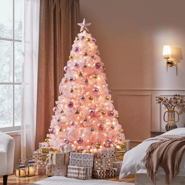 Pre-Lit Artificial Christmas Tree with 250 Warm White Lights